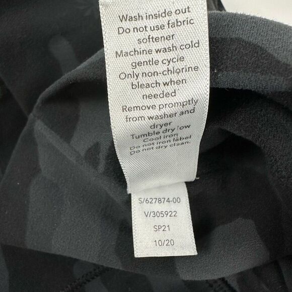 Athleta Salutation Camo Jogger size Medium - Picture 12 of 12